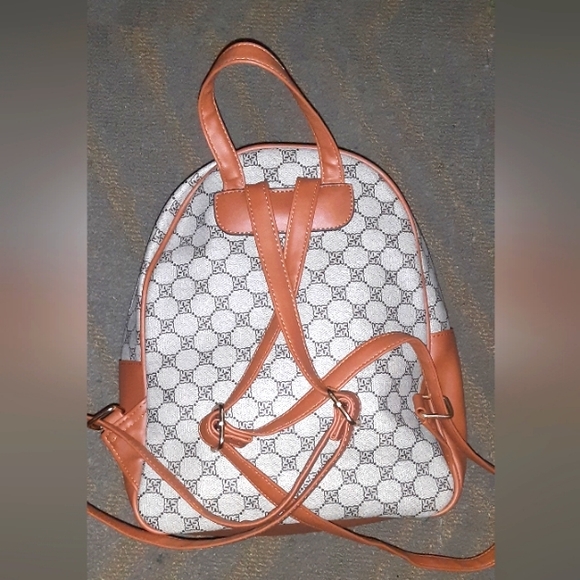 Small/medium backpack multicolored brand new never used - Picture 4 of 4